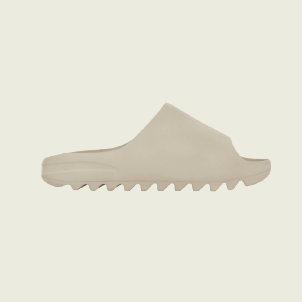 Adidas Yeezy slide beige size 9